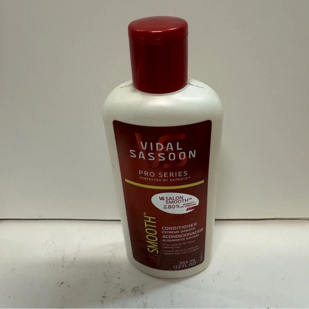 Vidal Sassoon Extreme Smooth Conditioner 12 OZ